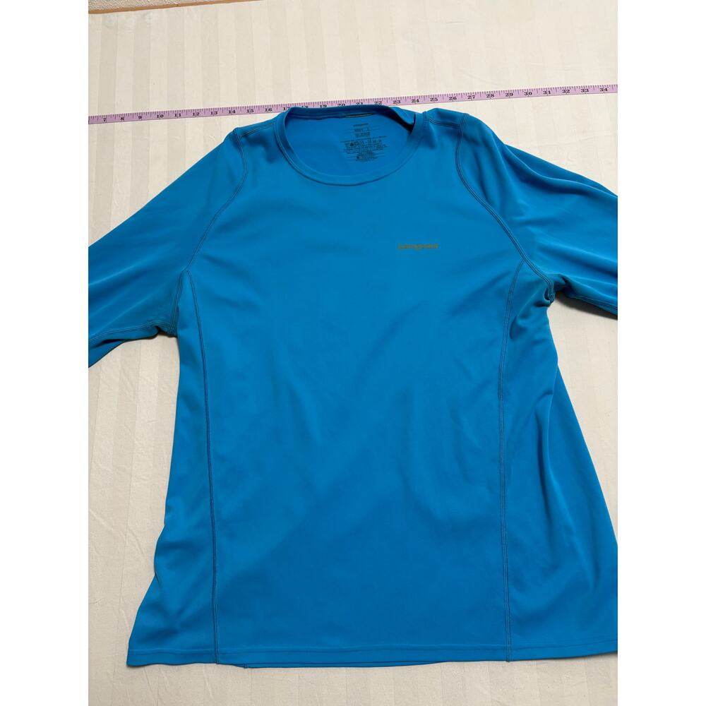 Patagonia Men’s Blue Performance Size L